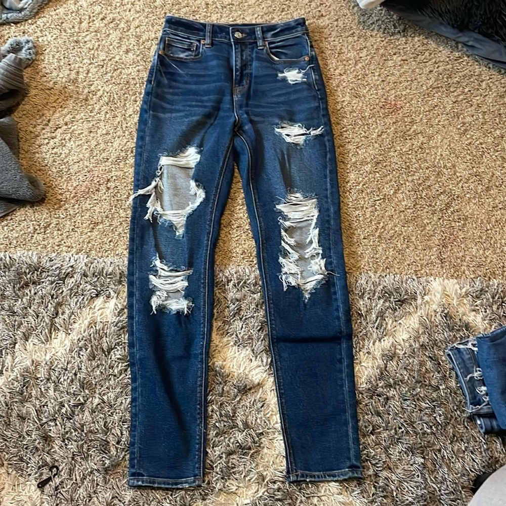 American eagle ripped mom jeans